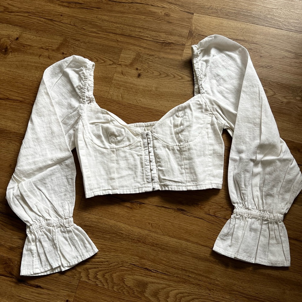 Urban Outfitters White Puff Long Sleeve - Picture 2 of 5